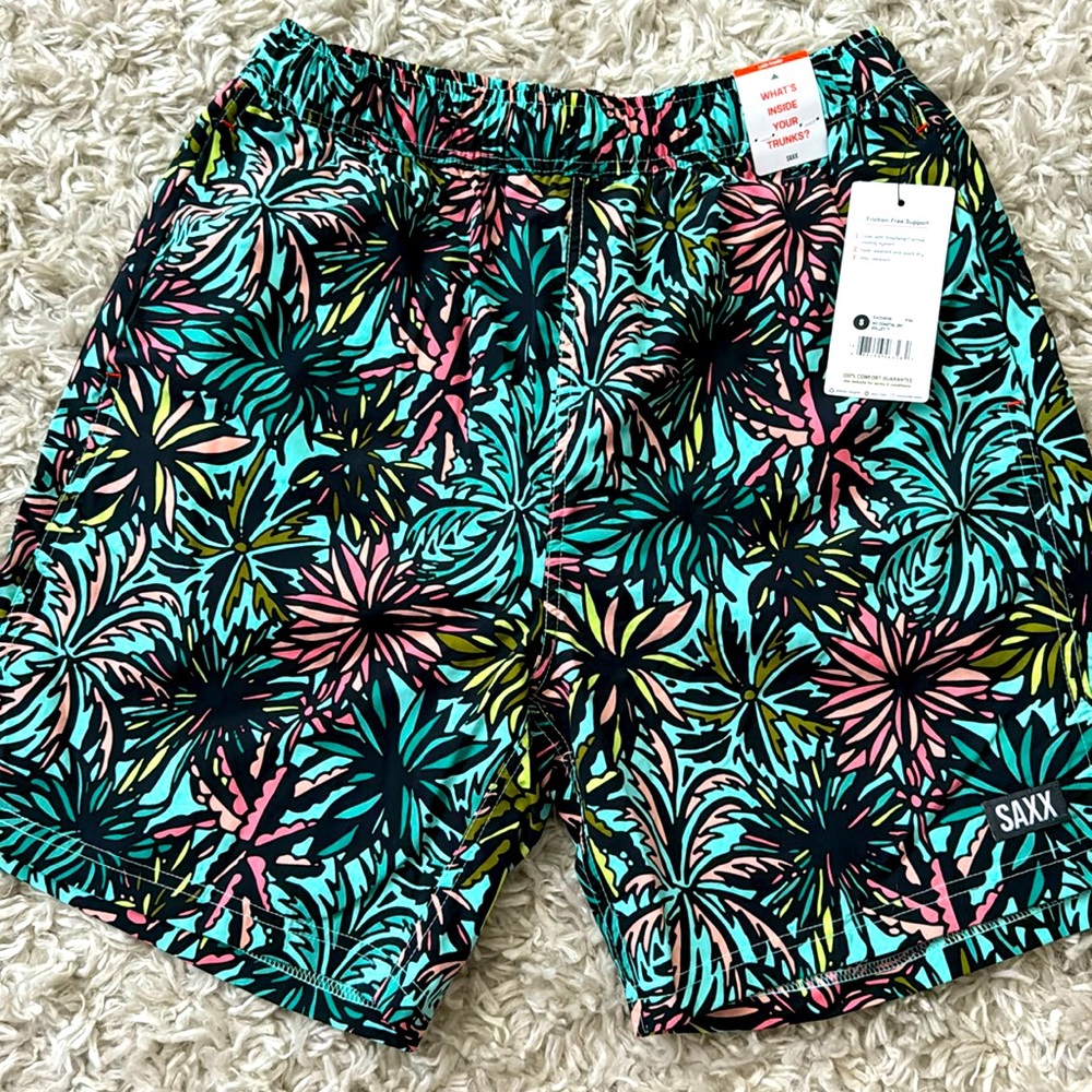 GoCoastal Classic Volley
Swim Shorts 7" / Pineapple Flip- Black